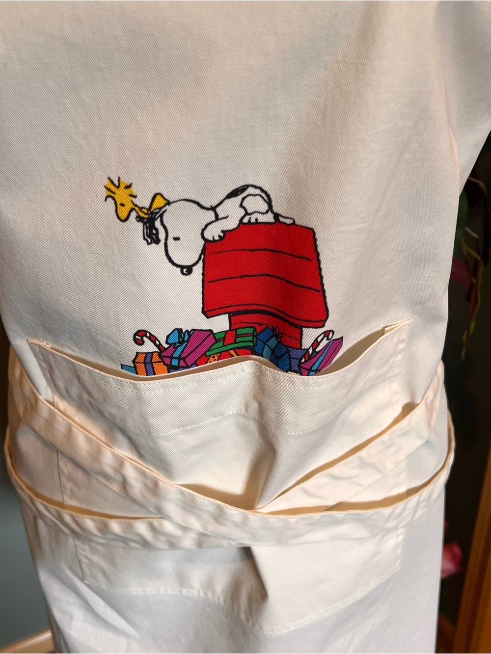 Peanuts Christmas Themed Off-White Apron from The Vermont Country Store - Picture 3 of 7